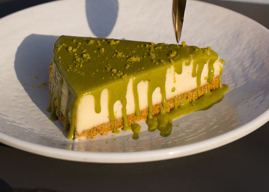 Cheesecake de matcha sin horno — cremosa, fresca y espectacular