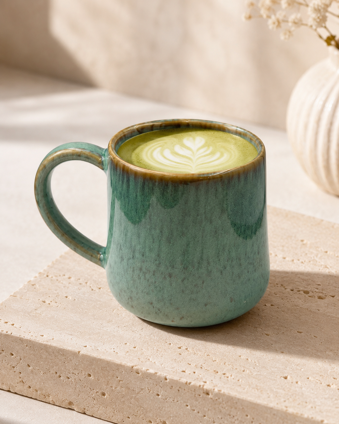 Té matcha ceremonial Bambú Latte con chasen de bambú y chawan