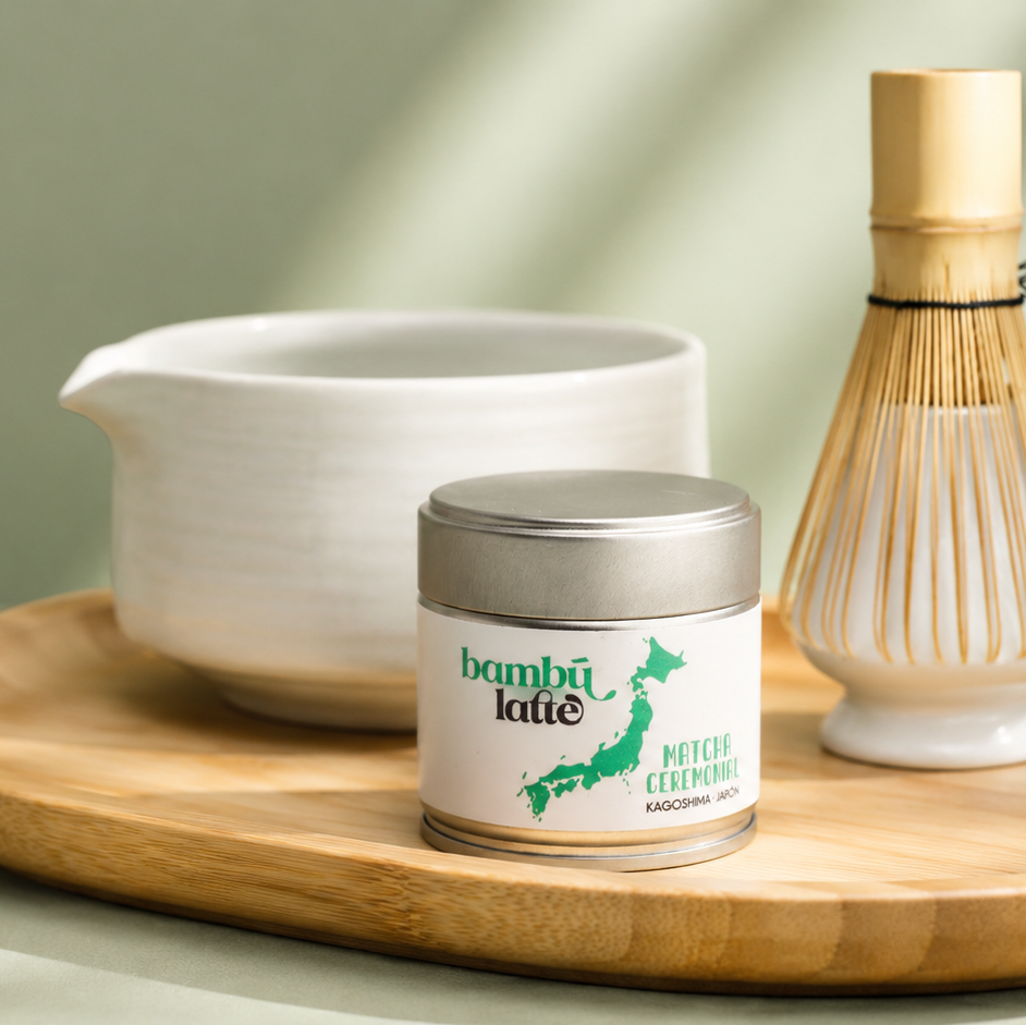Set Matcha White Edition: chawan de cerámica, chasen de bambú, soporte y chashaku