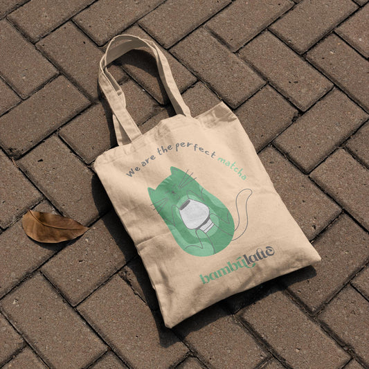 Bolsa de tela de algodón Modelo 1 con gato abrazado a su matcha, Bambú Latte
