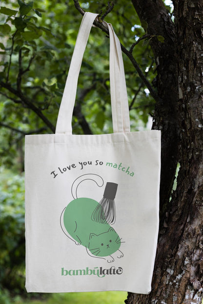 Tote bag matcha Modelo 3 «I love you so matcha» con gato y chasen, Bambú Latte